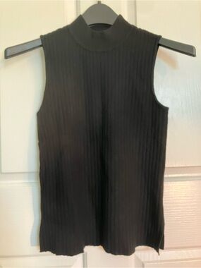Marled Black Ribbed Mock-Neck Sleeveless Tank